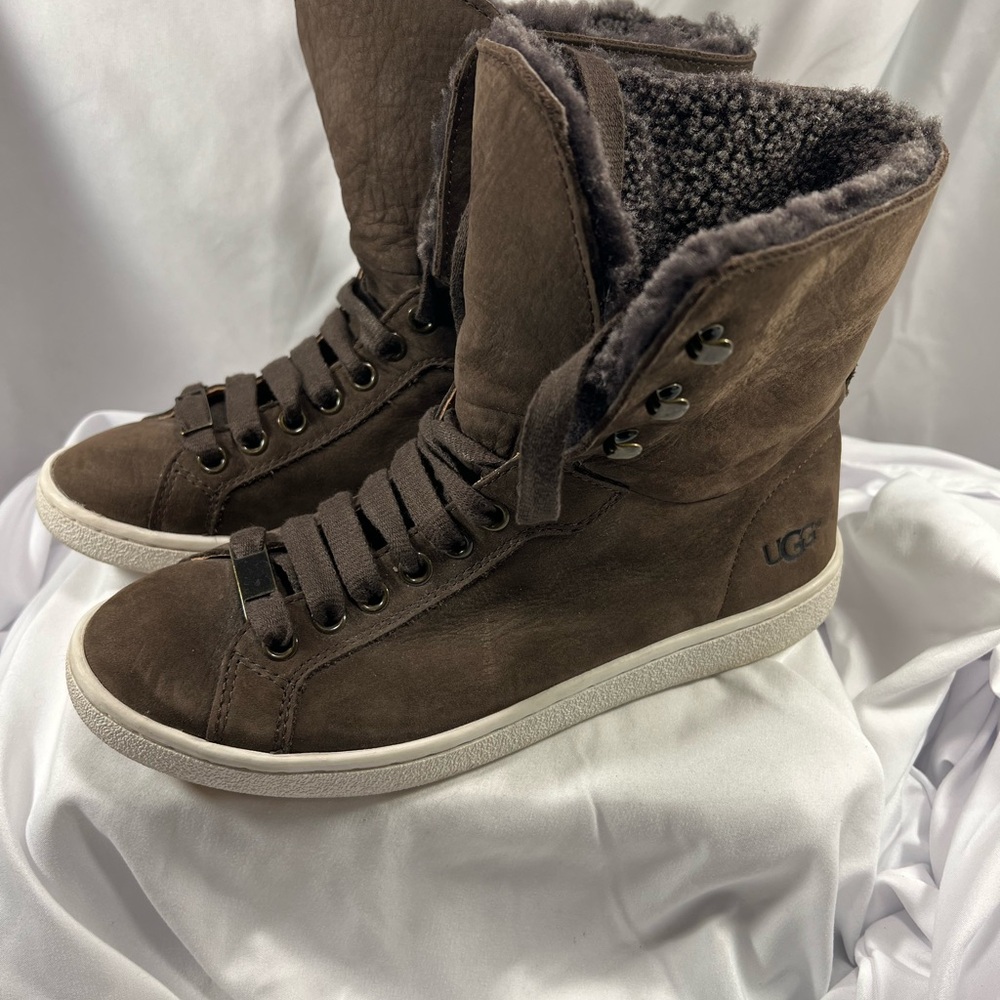 UGG Women's STARLYN NUBUCK Chocolate High TOP SNEAKERS lace up 1019662 Size 6.5